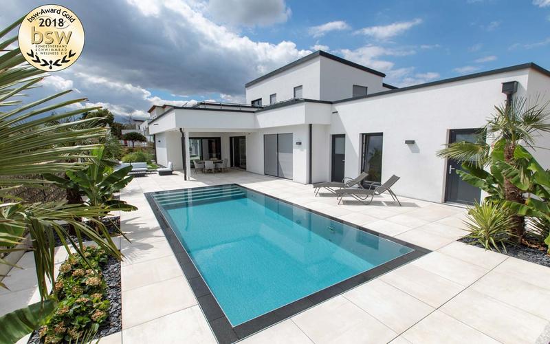 Luxus Haus mit einem Pool